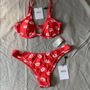 Amuse Society Flynn Skye Red KISS bikini XS/S
